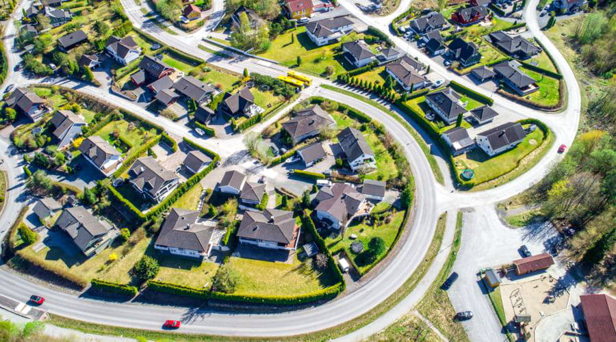 Nossos serviços de aluguel de carros oferecem uma seleção diversificada de veículos em Porsgrunn.